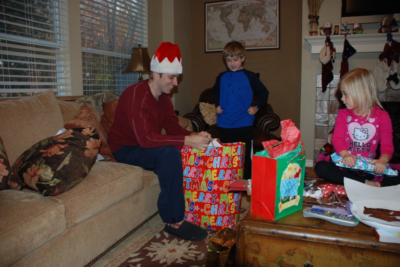 2012/12(Dec)/08(Christmas Morning at Josh & Heather's)/800x600_2012-12-25 46 Christmas Morning J&H.jpg
